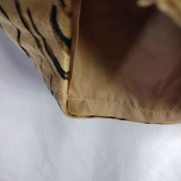 Apostrophe faux fur skirt - Picture 5 of 8